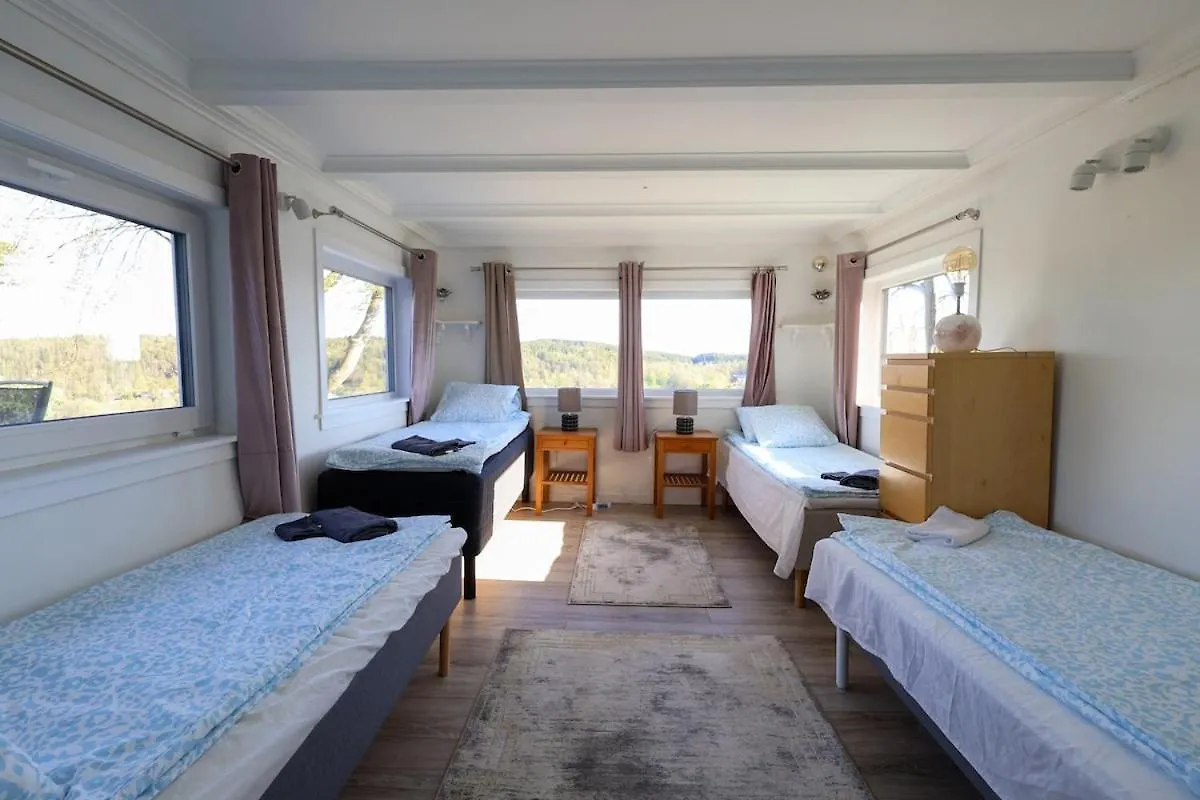 8 Beds - Workers Dream Home - Free Parking - Wifi Gothenburg 0*,