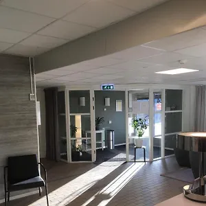 Snoozemore Hostal