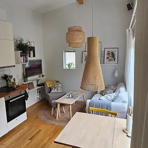  Ferienhaus Tiny Grey House With Loft, 15 Min From Center
