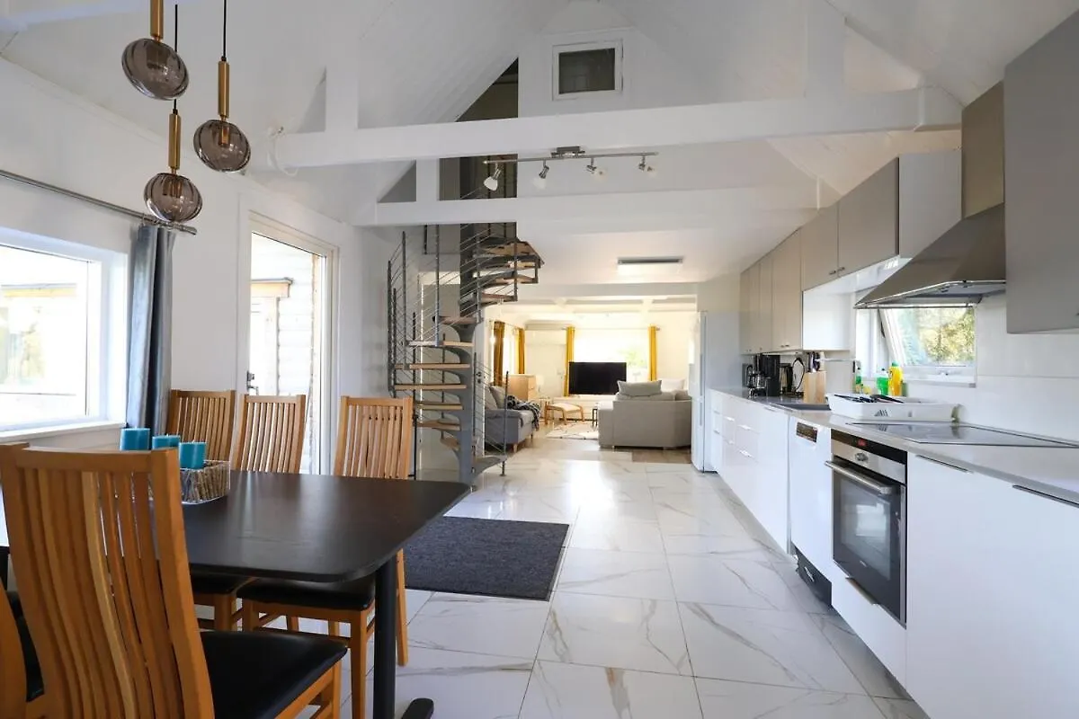 8 Beds - Workers Dream Home - Free Parking - Wifi Gothenburg